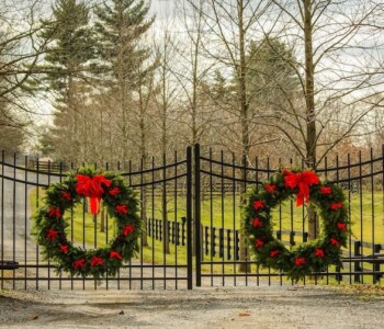 Ferforje Kapı Ferforje Kapı - Credit: Image by JamesDeMers on Pixabay - https://pixabay.com/tr/photos/noel-çelenk-tatil-süslemeleri-573855